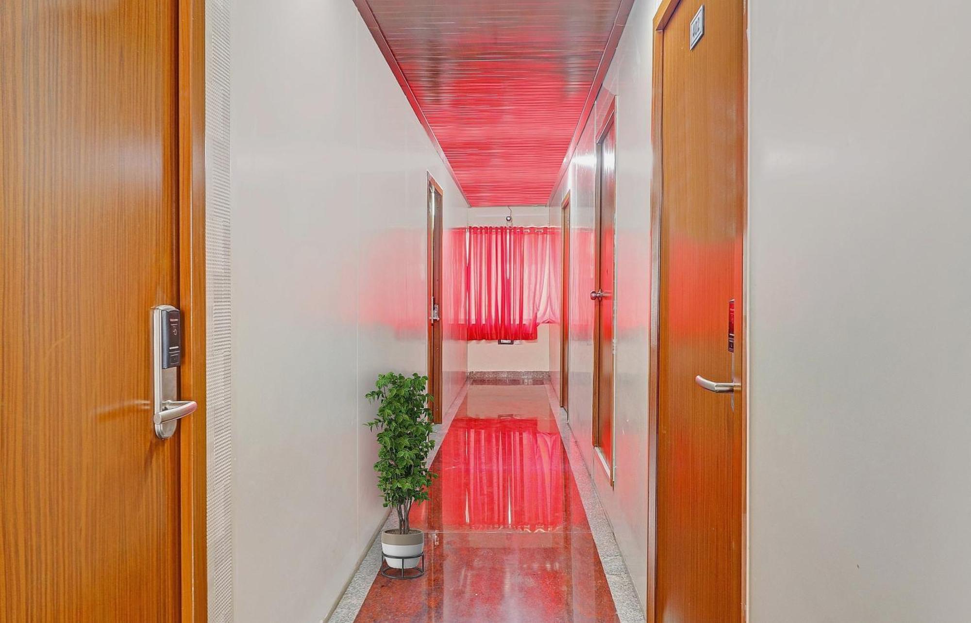 Heavens Inn Near Rasoolpura Metro Station Hyderabad Luaran gambar